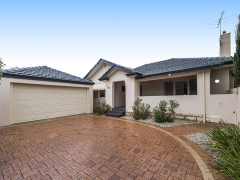 Luxury Federation Style Home - Sleeps 10 - Kawana Tourism 18