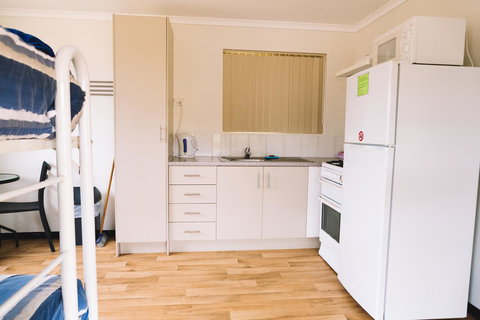 Port Gregory Caravan Park - Kawana Tourism 40