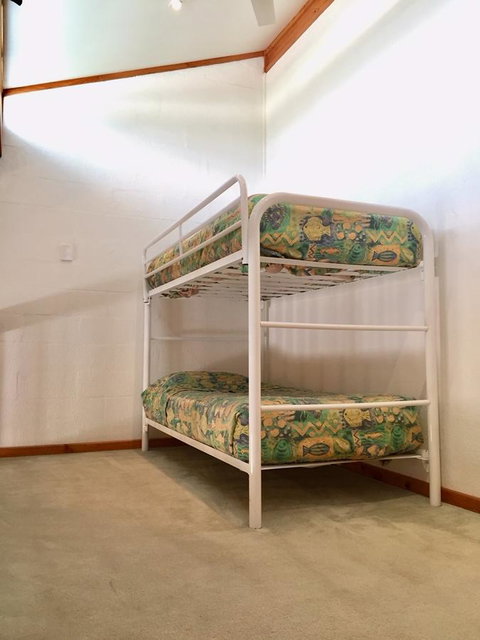 Cottesloe Beach Chalets - Kawana Tourism 43