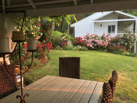 Applegate Lane Chalet - Kawana Tourism 19