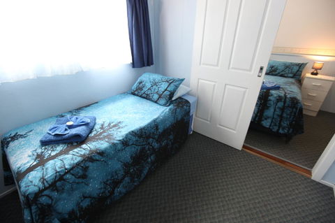 Jacaranda Guest House - Kawana Tourism 4