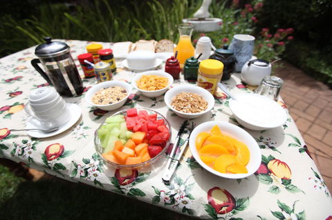 Jacaranda Guest House - Kawana Tourism 16