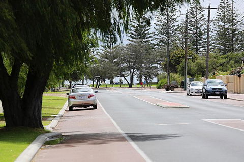 Jacaranda Guest House - Kawana Tourism 42