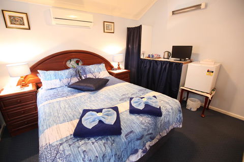 Jacaranda Guest House - Kawana Tourism 21