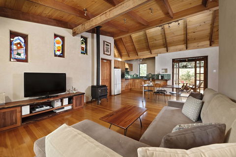 Aiyana Retreat - Kawana Tourism 1