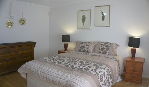 Relax, Bright & Airy Garden Villa - Kawana Tourism 4