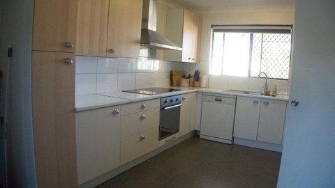 Relax, Bright & Airy Garden Villa - Kawana Tourism 35