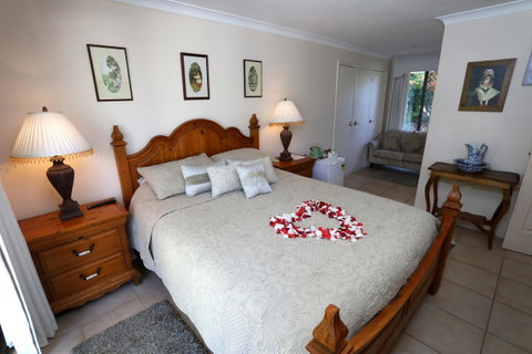 Nivalis Bed And Breakfast - Kawana Tourism 3