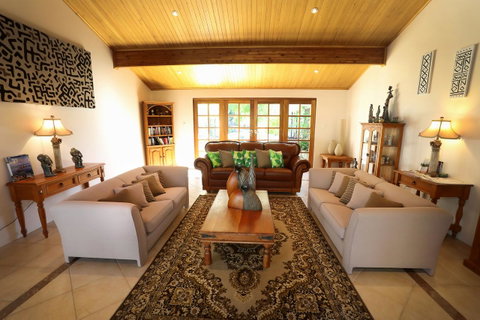 Nivalis Bed And Breakfast - Kawana Tourism 0