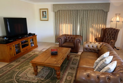 Nivalis Bed And Breakfast - Kawana Tourism 21
