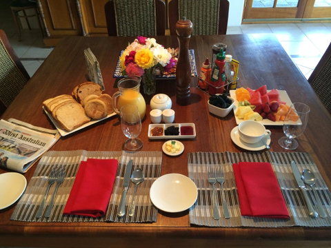 Nivalis Bed And Breakfast - Kawana Tourism 27