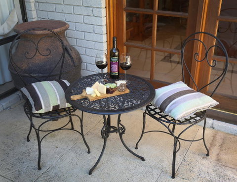 Nivalis Bed And Breakfast - Kawana Tourism 7