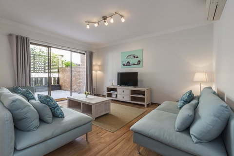 Cottesloe Sea Salt Abode - Executive Escapes - Kawana Tourism 1