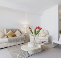 Perth Luxury City Apartment- Free Parking - Kawana Tourism