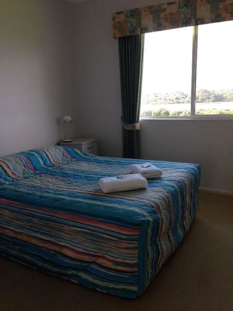 Augusta Hotel Motel - Kawana Tourism 8