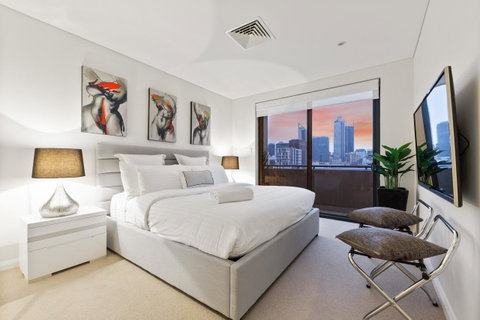 The Executive Penthouse - Kawana Tourism 0
