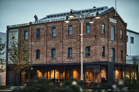 The Premier Mill Hotel - Kawana Tourism 15