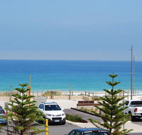 Absolute Beachfront Scarborough - Kawana Tourism