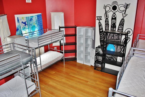 The Hive Hostel - Traveler Friendly, Passport Only - Kawana Tourism 37