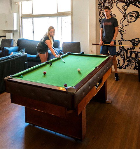 The Hive Hostel - Traveler Friendly, Passport Only - Kawana Tourism 4