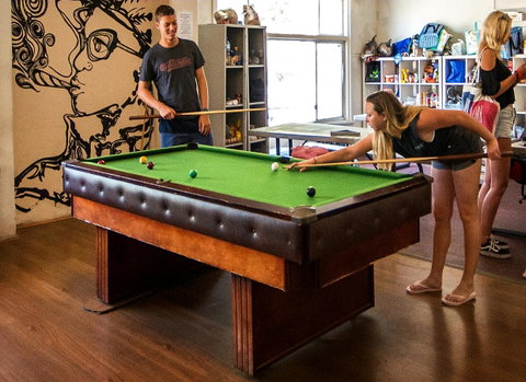 The Hive Hostel - Traveler Friendly, Passport Only - Kawana Tourism 0