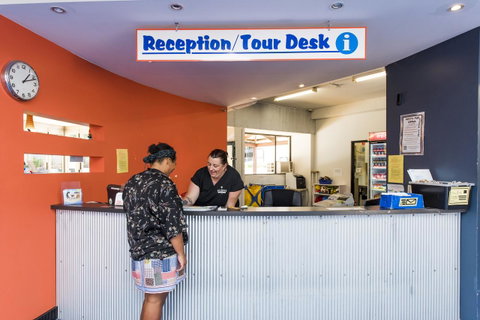 Billabong Backpackers Resort - Kawana Tourism 18