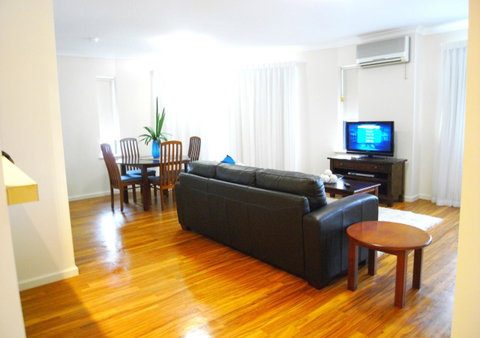 Perth West End Apartment 406 - Executive Escapes - Kawana Tourism 8