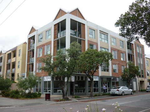 Arcus Apartment - Kawana Tourism 5
