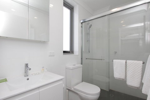 188 Apartments - Kawana Tourism 17