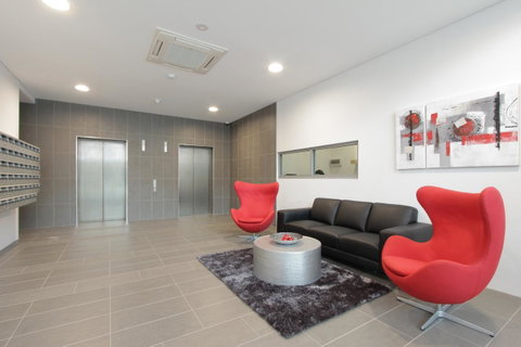 188 Apartments - Kawana Tourism 7