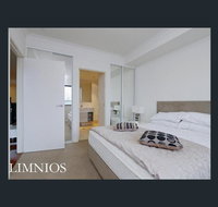 Frankly Francis - Exquisite Executive Apartment - Kawana Tourism