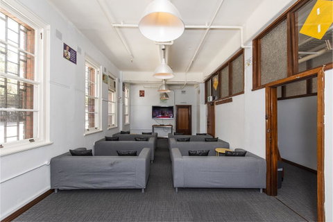 The Old Swan Barracks - Kawana Tourism 22