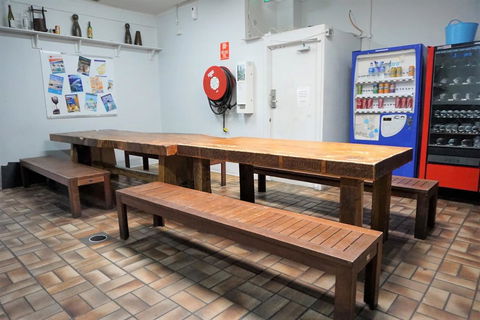 JJ's Backpackers - Kawana Tourism 1