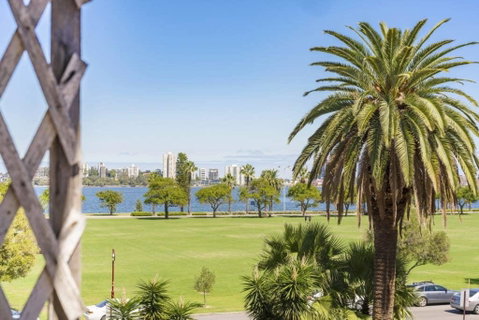 Light Bright, Quality River Views! Free Parking - Kawana Tourism 31