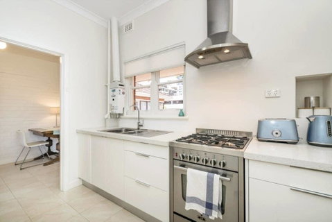 Light Bright, Quality River Views! Free Parking - Kawana Tourism 39