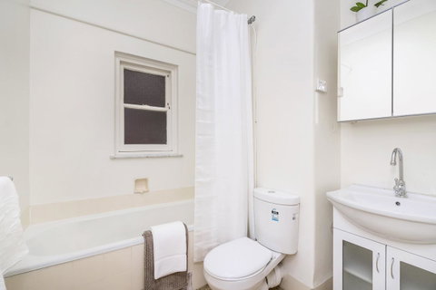 Light Bright, Quality River Views! Free Parking - Kawana Tourism 10