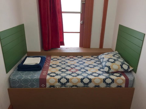 Hay Street Traveller\'s Inn - Kawana Tourism 21