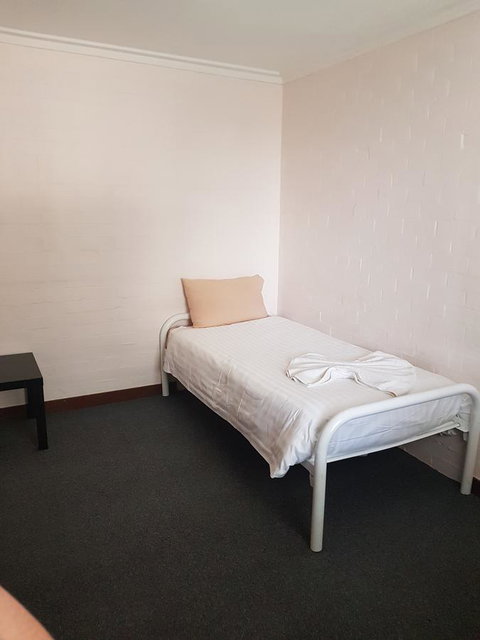 Townsend Lodge - Kawana Tourism 21