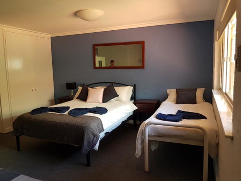 Townsend Lodge - Kawana Tourism 16