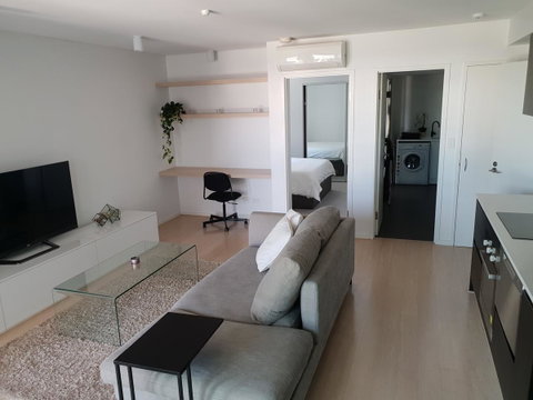 Modern Northbridge Apartment - Kawana Tourism 11
