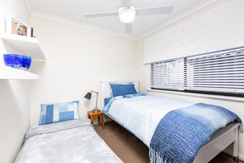 Como Executive Apartment - Kawana Tourism 13