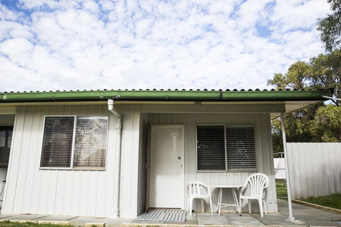 Salty Shack Lancelin - Kawana Tourism 13