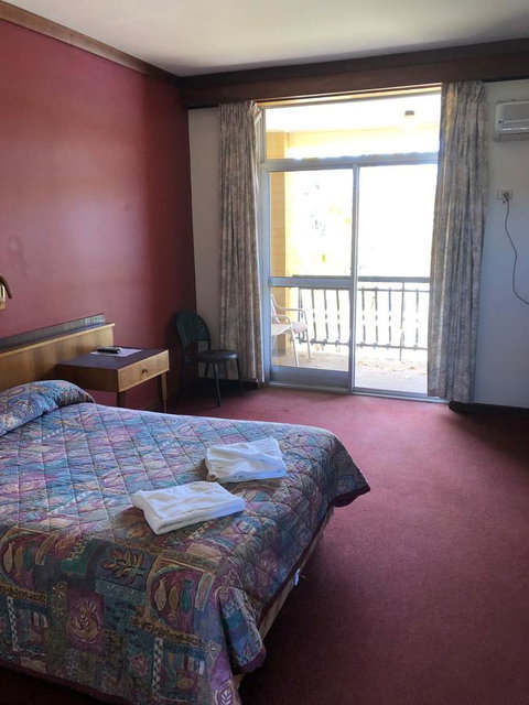 Kambalda Hotel - Kawana Tourism 2