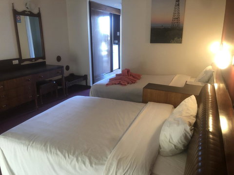 Kambalda Hotel - Kawana Tourism 17