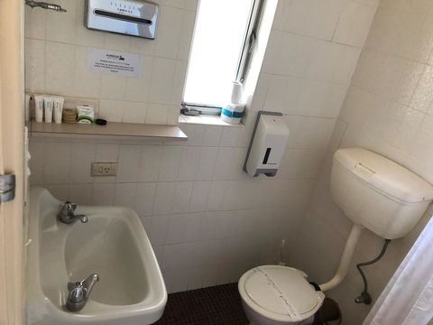 Kambalda Hotel - Kawana Tourism 5