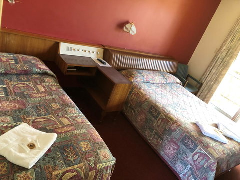 Kambalda Hotel - Kawana Tourism 9