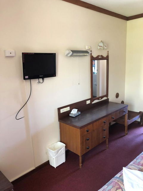 Kambalda Hotel - Kawana Tourism 7