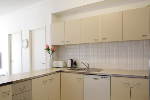WESTEND CBD PERTH-ULTIMATE LOCATION - Kawana Tourism 10