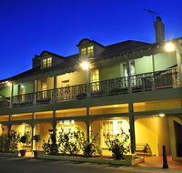 Clifton Motel  Grittleton Lodge - Kawana Tourism