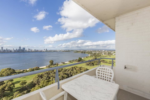 High Tor Apartment 135 - Kawana Tourism 9